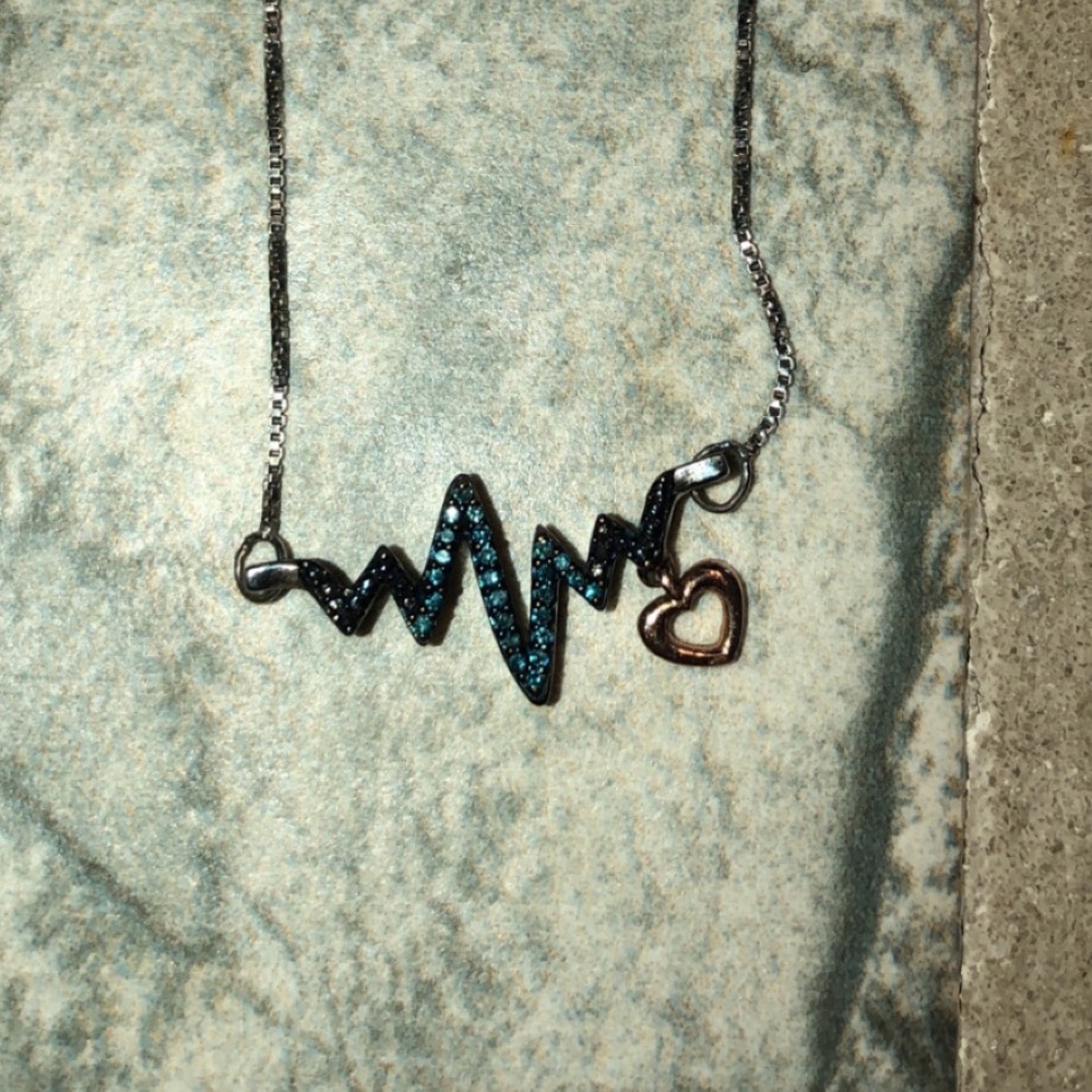 Heartbeat necklace